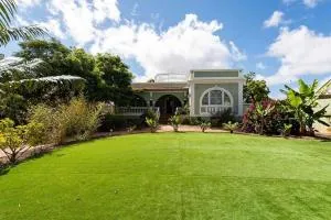 Amplia Villa de lujo con piscina climatizada - Tafira Baja