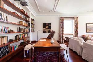 Amplia Villa de lujo con piscina climatizada