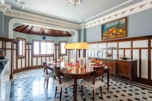 Amplia Villa de lujo con piscina climatizada