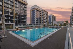 Elegant 1BR l Breathtaking Boulevard Views