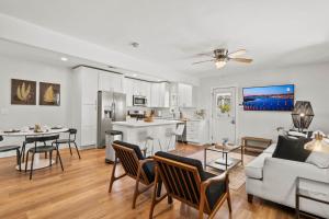 Luxury on Lewis By Cardo - Jacuzzi Fire Pit