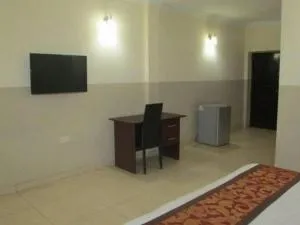 Neighborhood Guest House - Rubuchi