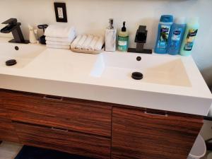 7 bedroom 8 beds family house