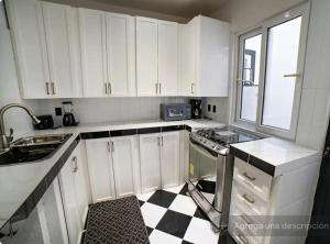 Gold 14 Departamento Completo Cama Matrimonial y Baño Compartido