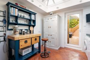 Haldon View - Characterful Devon cottage boasts stunning countryside views and hot tub