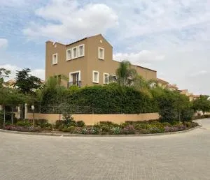 Hyde Park New Cairo - Standalone large villa - New cairo