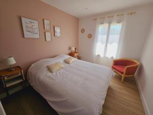 Maisons de vacances MAISON de Vacances Entiere a 10 mn de La Rochelle : photos des chambres