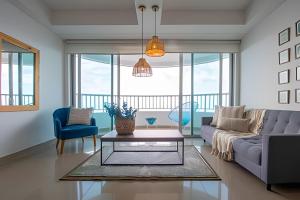LaurdHomes Palmetto Sea View, 2Rooms 2BTH Hot Ware