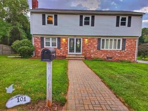 Warwick Colonial Retreat