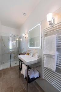Hotels Hotel de la Poste a Avallon, Bourgogne : photos des chambres