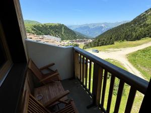 Résidence Le Centaure - Beau 2 pièces rénové · Ski aux pieds · Sur le haut de Belle Plagne MAE-0711