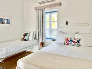 Little Troll House 1