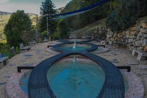 Twelve Hummingbirds Andes Retreat