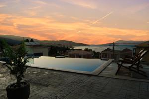 Avra Loft Suite