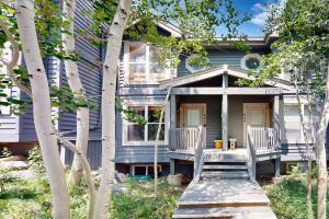 Saddle Ridge Townhome 402