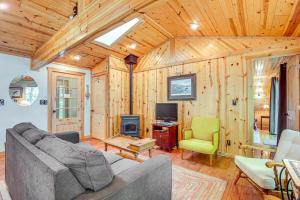 Quiet Presque Isle Home with Grill Families Welcome