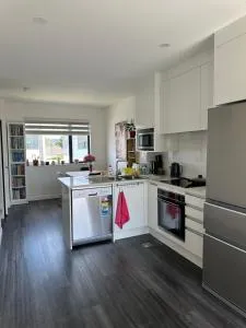 George townhouse - Kumeu