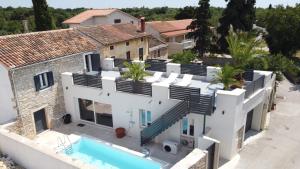 Villa Galant with pool & sauna 