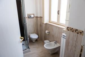 Camera Doppia con Letti Singoli con Bagno Privato