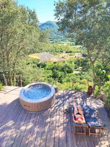 Appartman Casa Fermeglia with private jacuzzie and truffle hunting experience