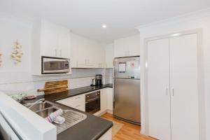 Pentagon 2 65 Gippsland Street