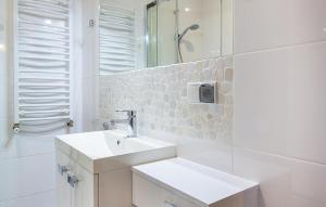 Gorgeous Apartment In Jastarnia