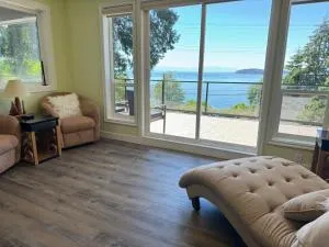 Relaxing 3bdr 2bth Home with Gorgeous View - Redroofs