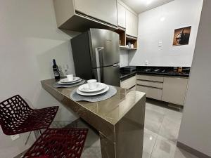 Lindo apartamento de 24 com ar condicionado em prédio familiar