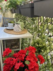 Appartements Entire 60m2 apartment - Close to Paris - Parking - Kitchen - 2min RERB - Olympic-24 : photos des chambres