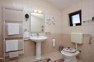 Apartments with parking space Smrdelje, Krka - 23078