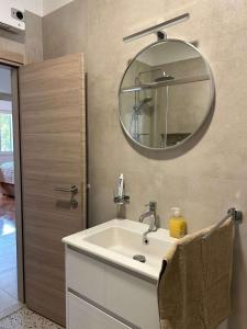 Apartments with parking space Jezera, Murter - 23480