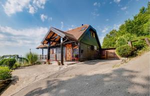 Beautiful Home In Samobor With Kitchen