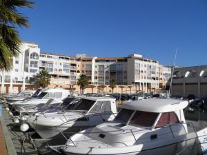 Charmant appartement avec parking privé, proche plage et marina, équipé et sécurisé - FR-1-338-394