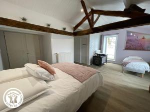 Maisons de vacances Gite 4 chambres avec bien-etre et terrasses au coeur du Marais Breton - FR-1-426-559 : photos des chambres