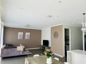 Zen Retreat - Laverton