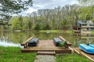Turnberry Lakefront Hot Tub Getaway - Innsbrook