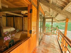 Phòng Có Giường Cỡ King Với Ban Công (King Room with Balcony)