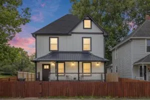 Central Indy 5BD - Pingpong - Outdoor Movie - BBQ - Hooks Airport