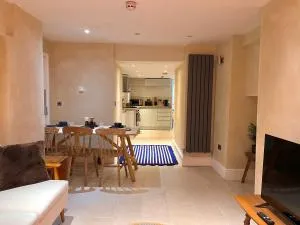 Brecon serviced apartments- Hidden Abodes - Merthyr Cynog