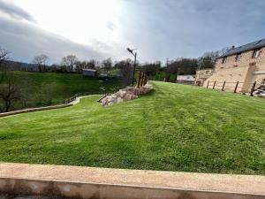 LE DOMAINE DU BEZ GITE DE michel PISCINE SAUNA HAMMAM SPA