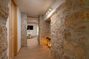 Casa Di Nika private heated pool and jacu - Happy Rentals