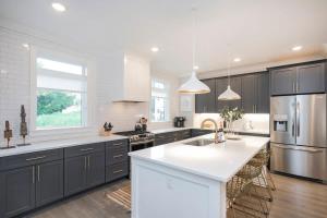 3 King Beds in Hip East Nash Home 1 Mile to DWNTN