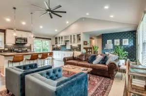 Spacious Modern Ranch 5 Miles to Downtown - Madison