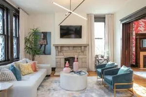 Historic Jewel Walk to Eats & Shops - Green Hills