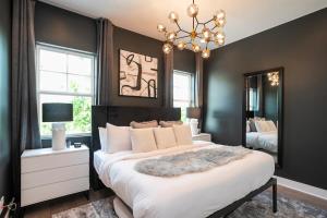 Rooftop Deck and Rec Room Minutes to DWNTN