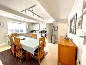 Luxury Hebden Bridge apartment with river views