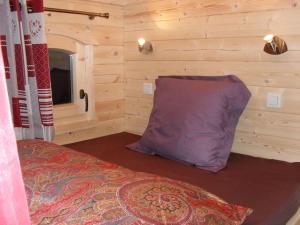 B&B / Chambres d'hotes La roulotte a la ferme : photos des chambres