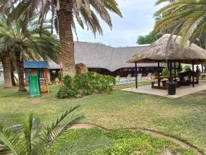 Ombinda Country Lodge - Otjiwarongo