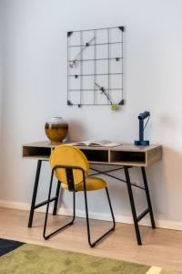 Sunny 4BR Flat - Top Location - Charming Balcony