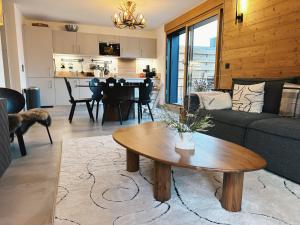 LOlympe de Combloux - Terrasse & balcon sur la forêt